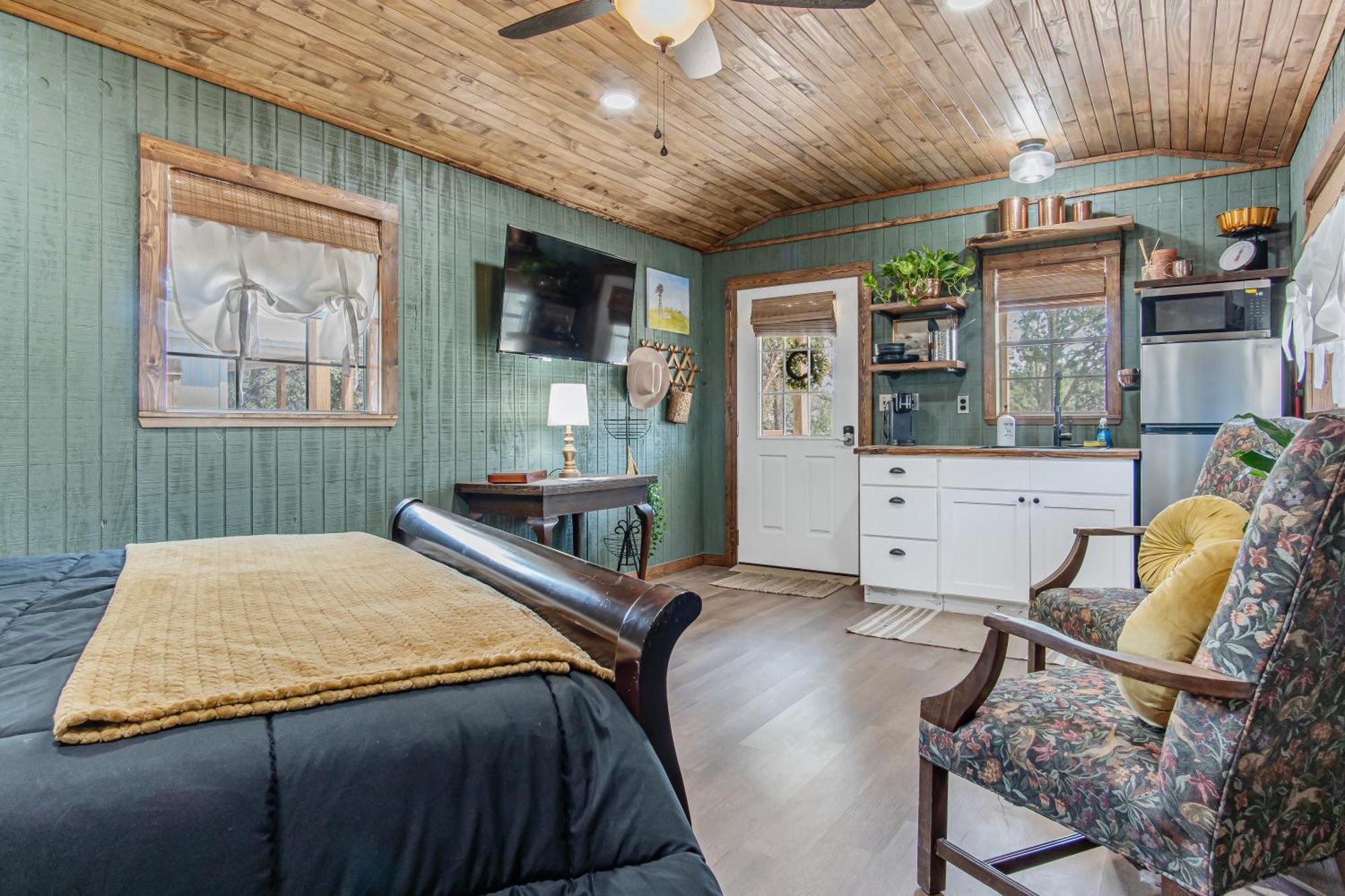 Lucky Star Ranch - Stargazer Hotel Tarpley Екстериор снимка
