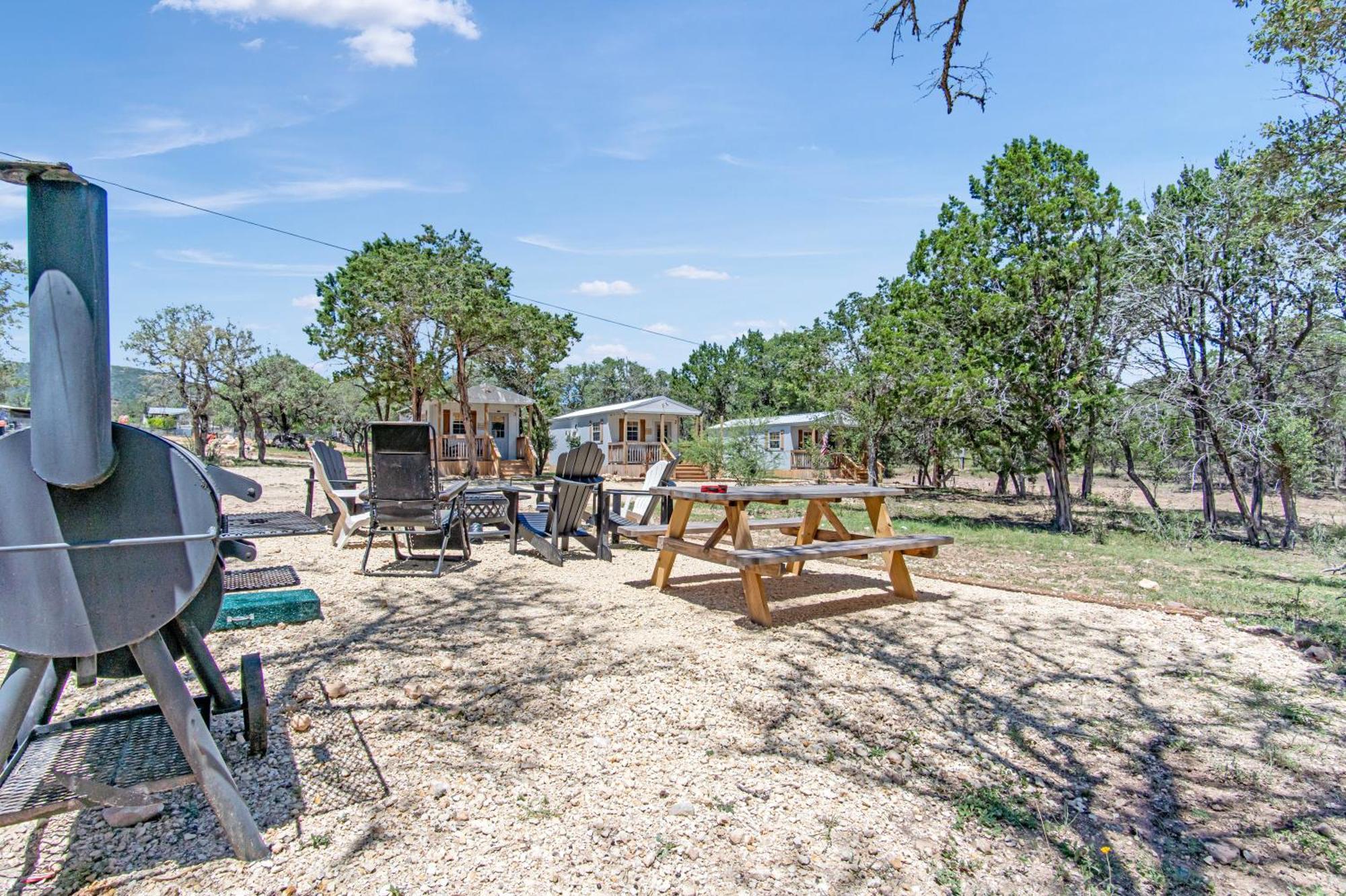 Lucky Star Ranch - Stargazer Hotel Tarpley Екстериор снимка
