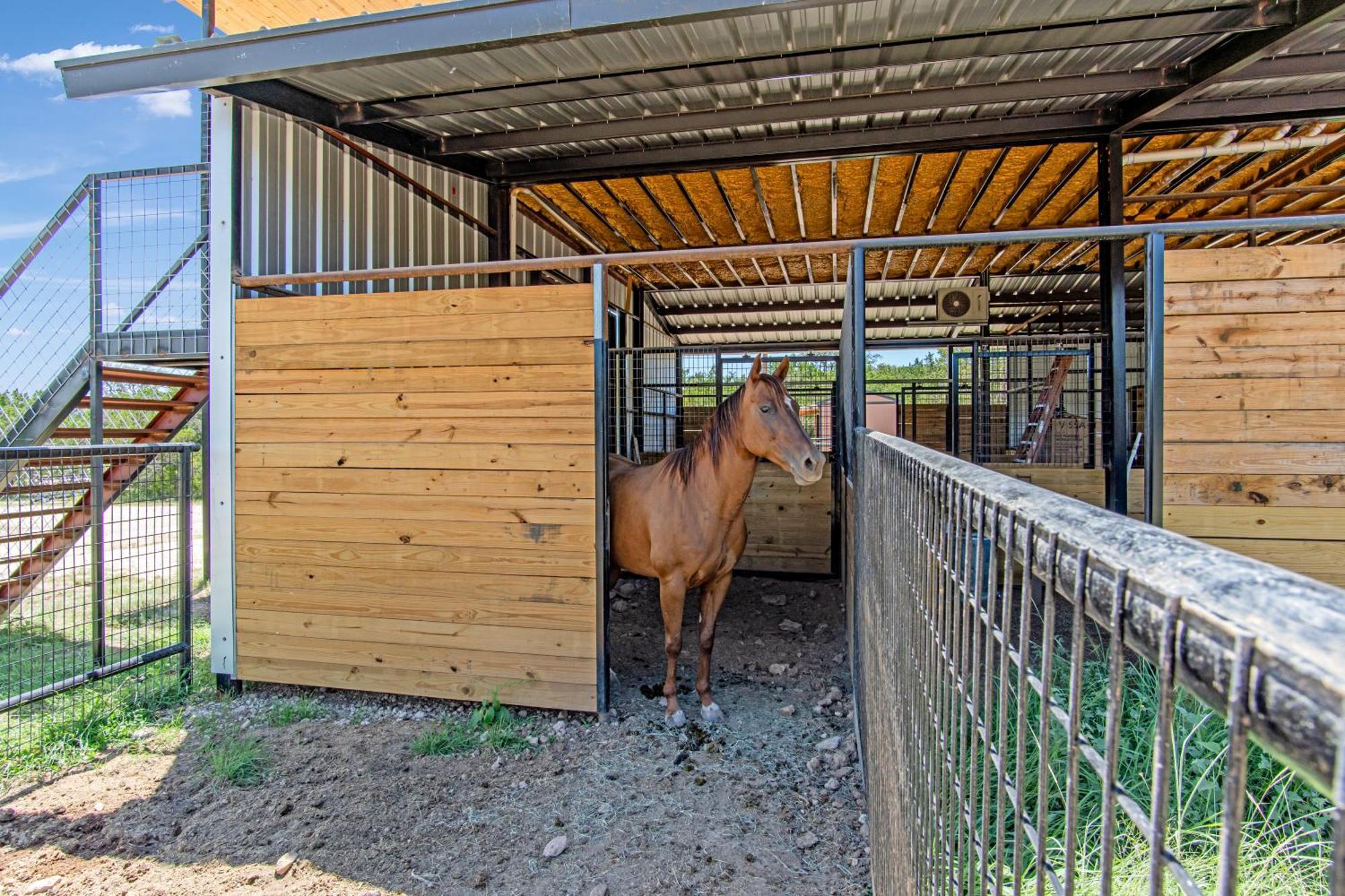 Lucky Star Ranch - Stargazer Hotel Tarpley Екстериор снимка