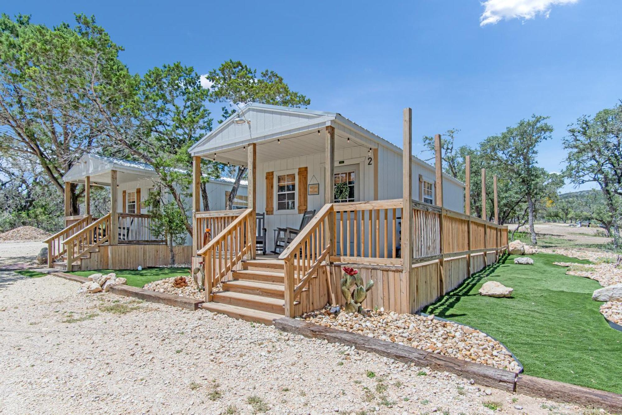Lucky Star Ranch - Stargazer Hotel Tarpley Екстериор снимка